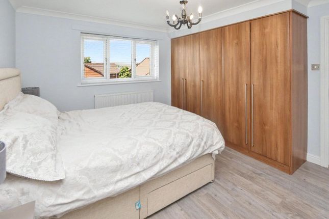 11, St. James Mews, West Yorkshire photo 5