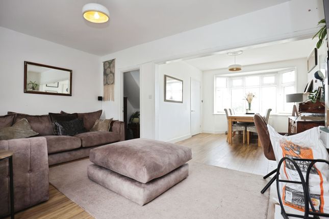 14, Luddington Road, Warwickshire photo 3