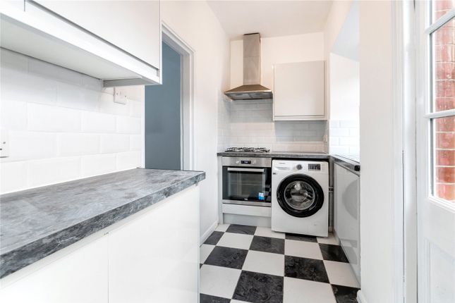 30, Derinton Road, London photo 4