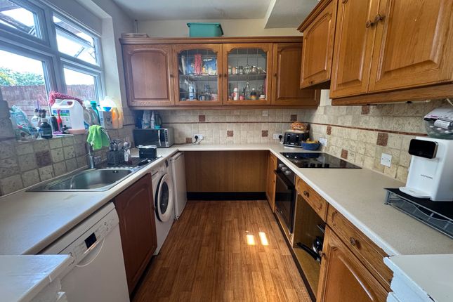 15 Norfolk Road, Upminster photo 4