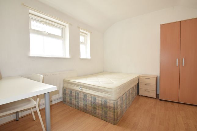 Cathays Terrace, Cardiff photo 4