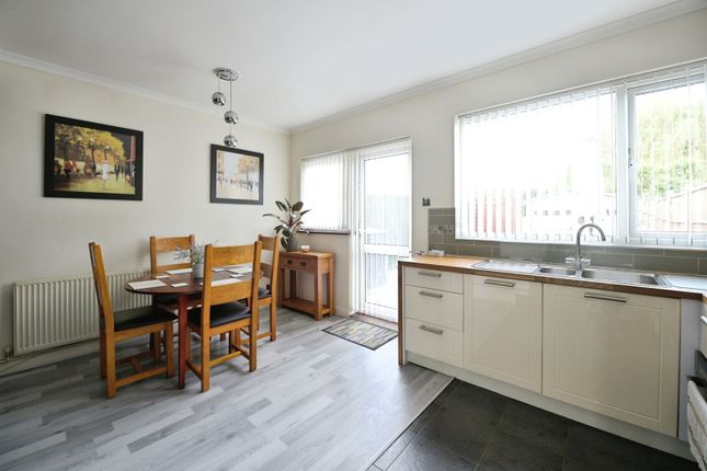 8, Clyde Way, Romford photo 4