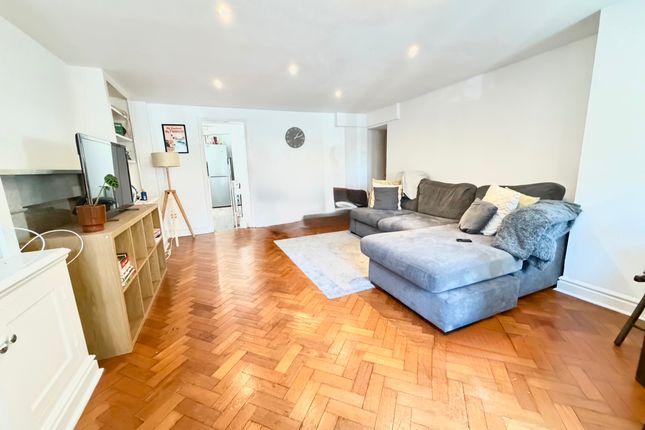 111a Mount View Road, London photo 4