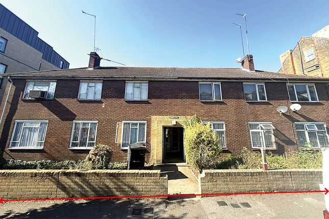 Flats 1-4 Longner Court, Cranwich Road, London photo 2