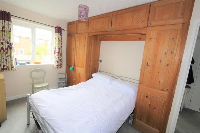 15, Berneshaw Close, Corby photo 4