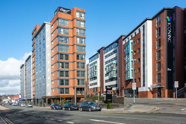 Flat to rent in Iconinc - The Edge, Westfield Rd, Leeds