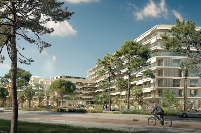 Apartment for sale in Saint-Laurent-Du-Var, 06700, France