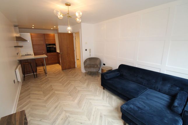 Flat to rent in Bury Street, Salford M3