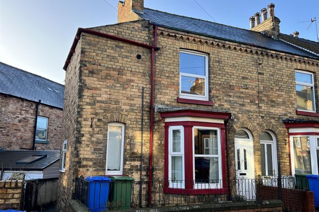 2, Candler Street, Scarborough photo 2