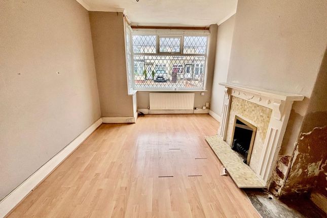 13 Birch Avenue, Grimsby photo 4