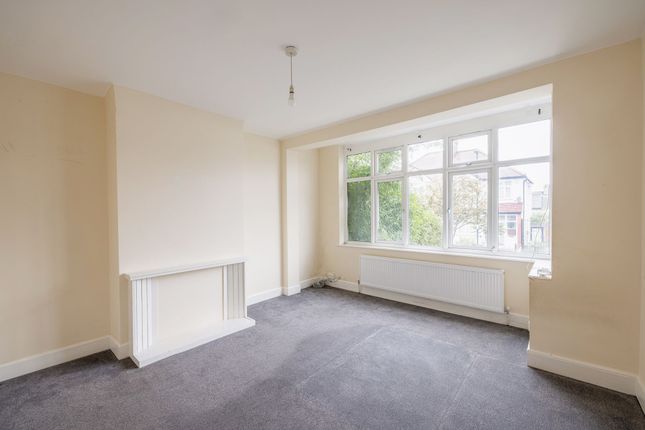 104 Isham Road, London photo 3
