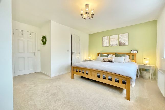 37 Stuart Way, Market Drayton photo 3