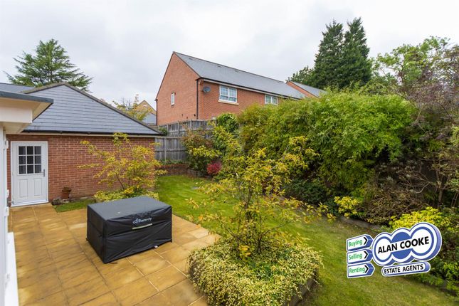 4, Lattimore View, Leeds photo 4
