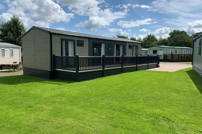 Thumbnail Lodge for sale in Gallaber Park, Long Preston, Skipton, North Yorkshire