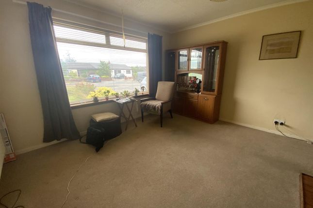 12, Burnt Firs Place, Dumfries photo 2