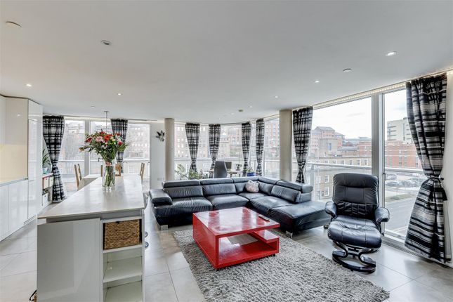 Flat for sale in Canal Street, City Centre, Nottinghamshire