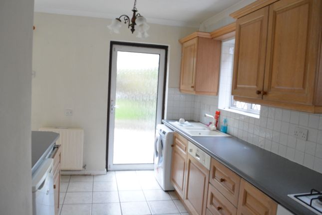 Huntingfield Way, Egham photo 5