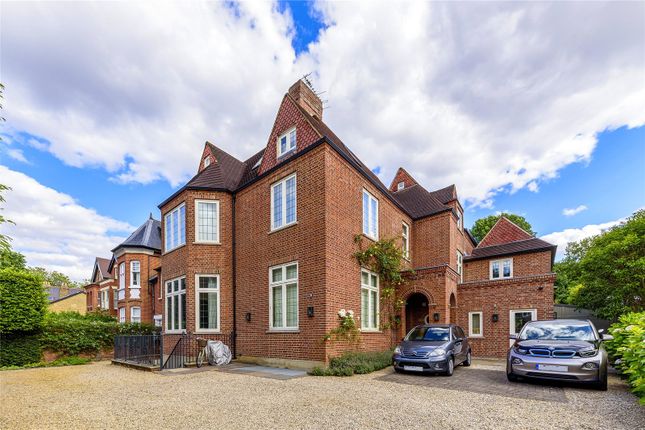 Detached house to rent in North Side Wandsworth Common, Wandsworth, London