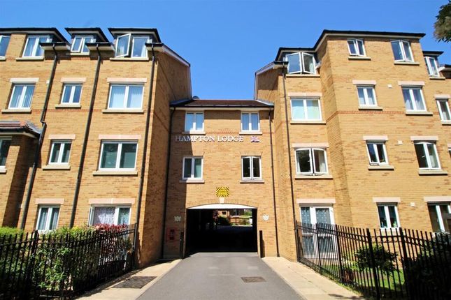 Flat 4 Hampton Lodge, 15, Cavendish Road, Sutton photo 2