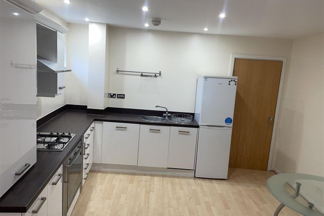 Apartment 106, City Quay, Ellerman Road, Liverpool photo 4