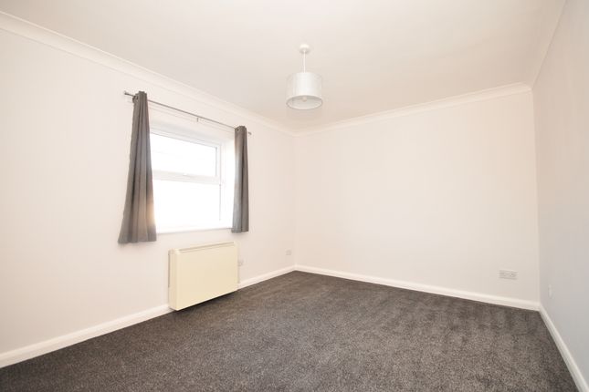 Flat to rent in Maxwell Place, Walmer, Deal