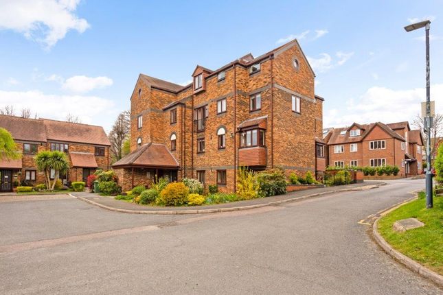 Flat for sale in Albeny Gate, St Albans