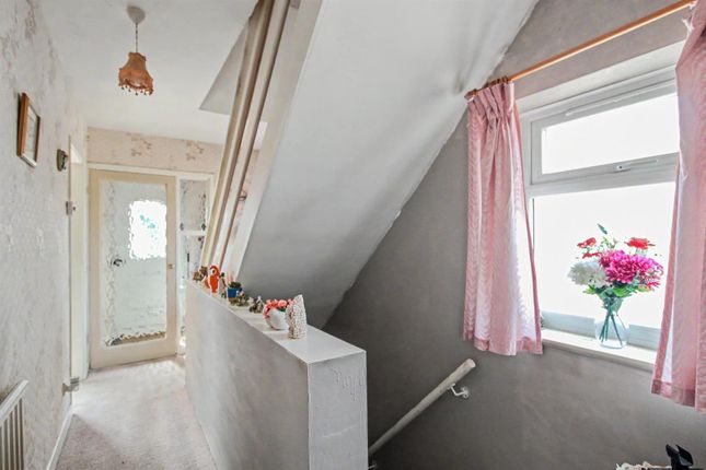 41, Rolleston Drive, Nottingham photo 4