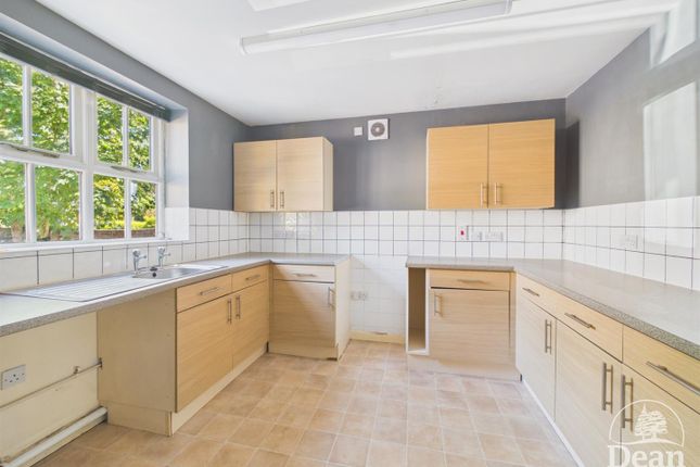 1, Tuffley Court, Mitcheldean photo 2