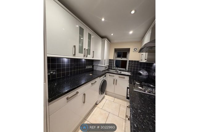 Hawkshaw Avenue, Darwen photo 4
