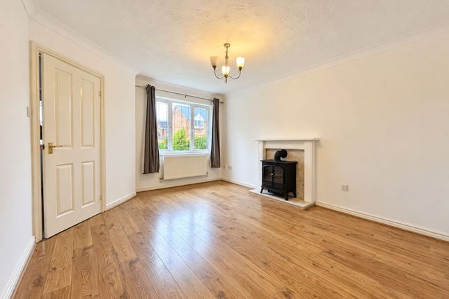 140 Westons Brake, Bristol photo 2