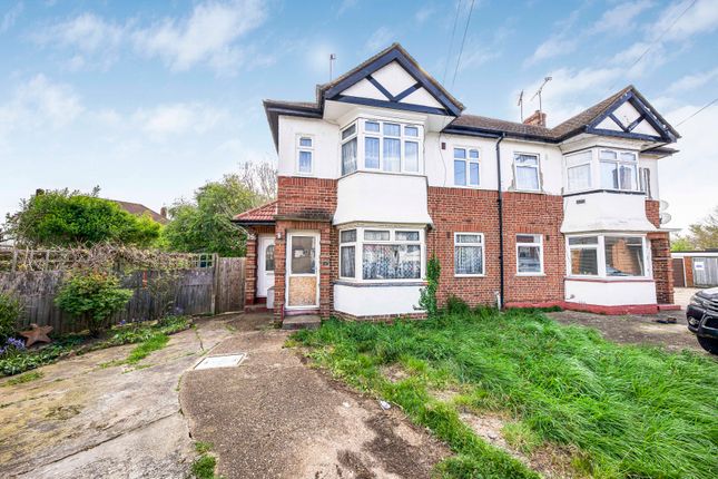 Thumbnail Flat for sale in Barnard Gardens, Hayes