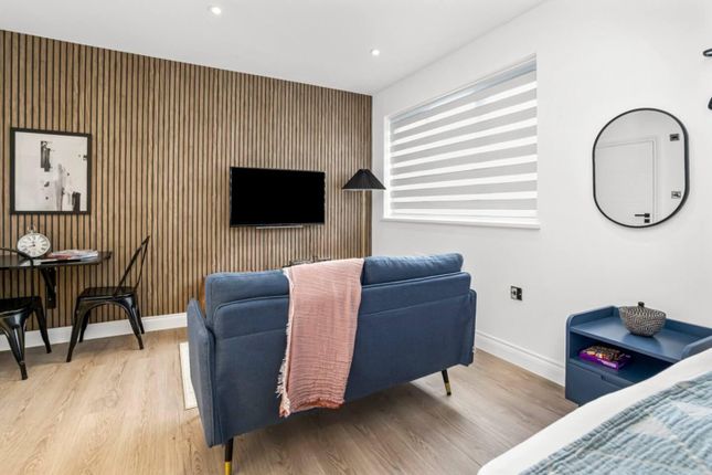 Flat 3, 14 Clammas Way, Uxbridge, UB8 3AN, London photo 4