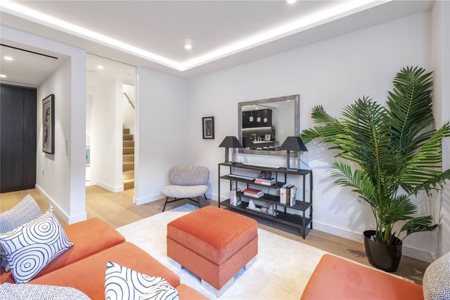 Mews house for sale in Chilworth Mews, Bayswater, London