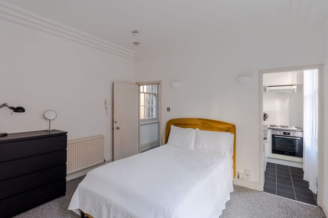Flat 2, 37 Marylebone Lane, London photo 3