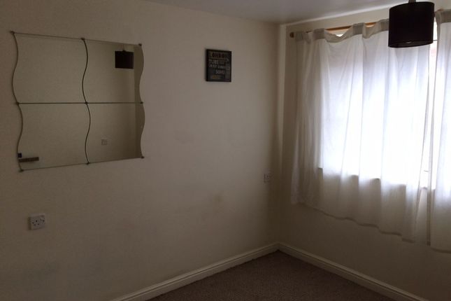 Flat to rent in Firedrake Croft, Coventry