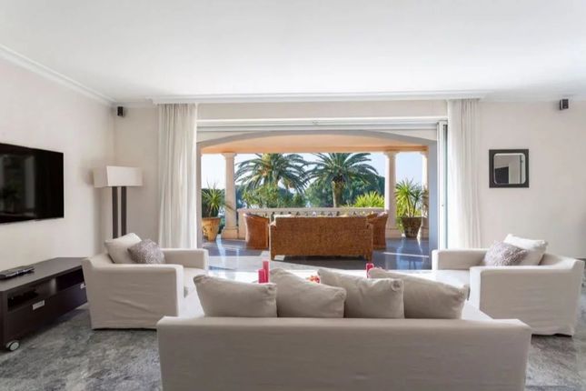 Villa for sale in Ramatuelle, St. Tropez, Grimaud Area, French Riviera