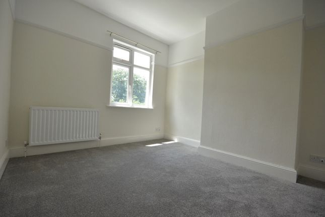 Harfield Road, Sunbury-on-thames photo 5