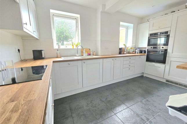 50, Knighton Road, Romford photo 2