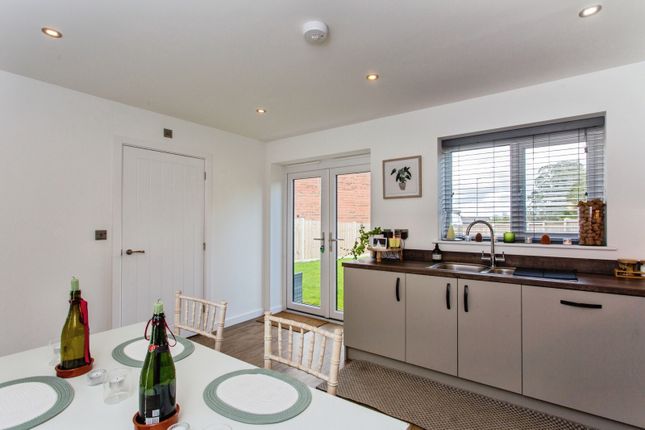 13, Canon Close, Lancashire photo 4