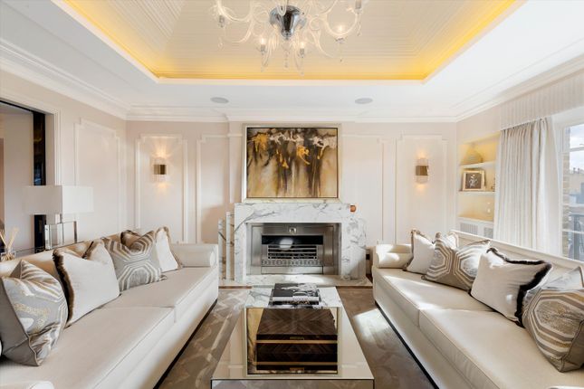 Flat for sale in Eaton Square, Belgravia, London SW1W