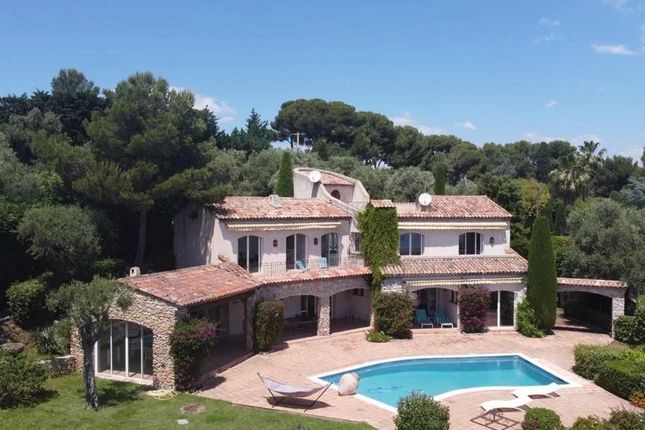 Thumbnail Villa for sale in Vallauris, Super Cannes, 06220, France