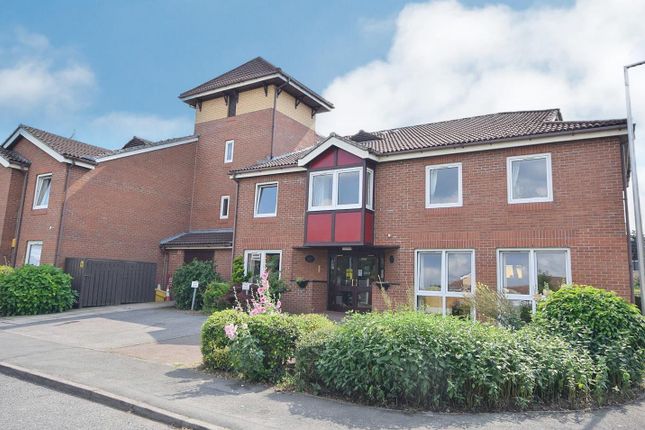 2 bed flat for sale in Willow Court, Brookside Road, Gatley SK8