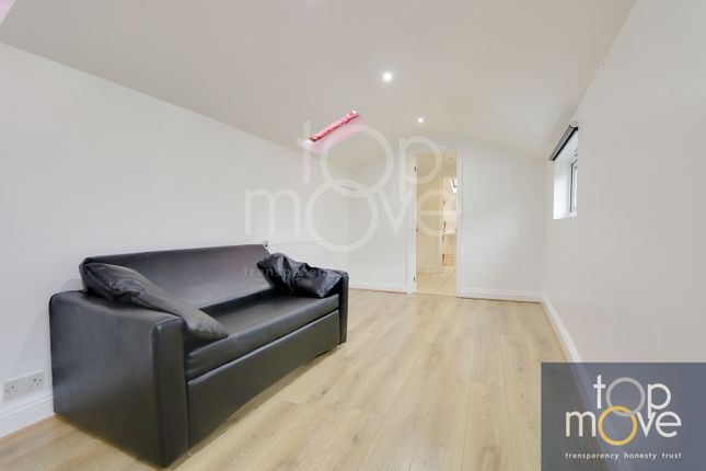 157a, Cherry Orchard Road, East Croydon photo 2