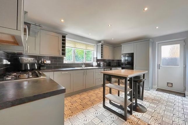 85 Titus Way,, Highwoods, Colchester photo 3