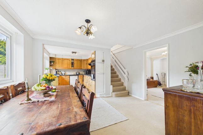 13, Bissley Drive, Maidenhead photo 4