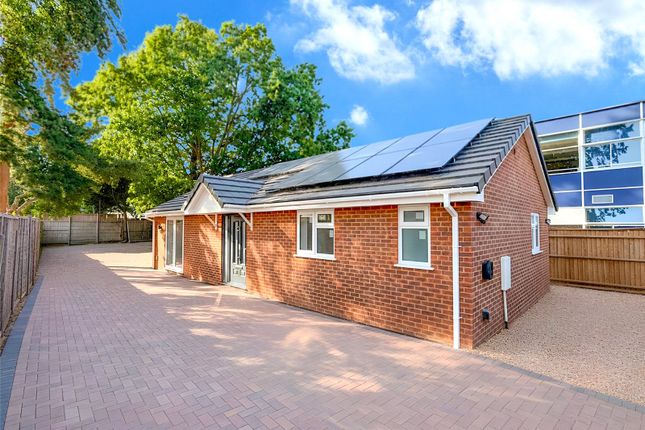 2-bed bungalow on St Johns Road 40, 40, St. Johns Road, Hampshire, £500,000