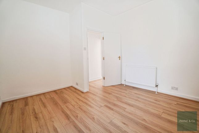 61 Ley Street, Ilford photo 4