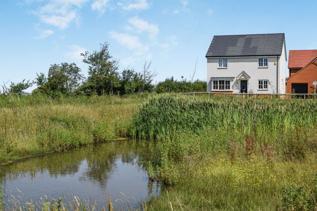 5-bed detached on 18, Post drive, Stowupland, £465,000