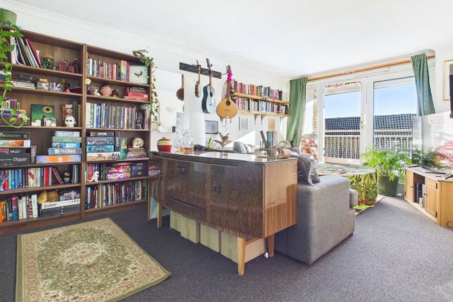 2-bed flat on 46 Benson Court, Ingram Crescent East, Hove, £260,000
