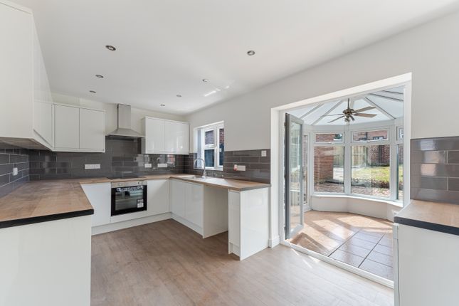 36 Meadway, Woolavington, Bridgwater photo 2